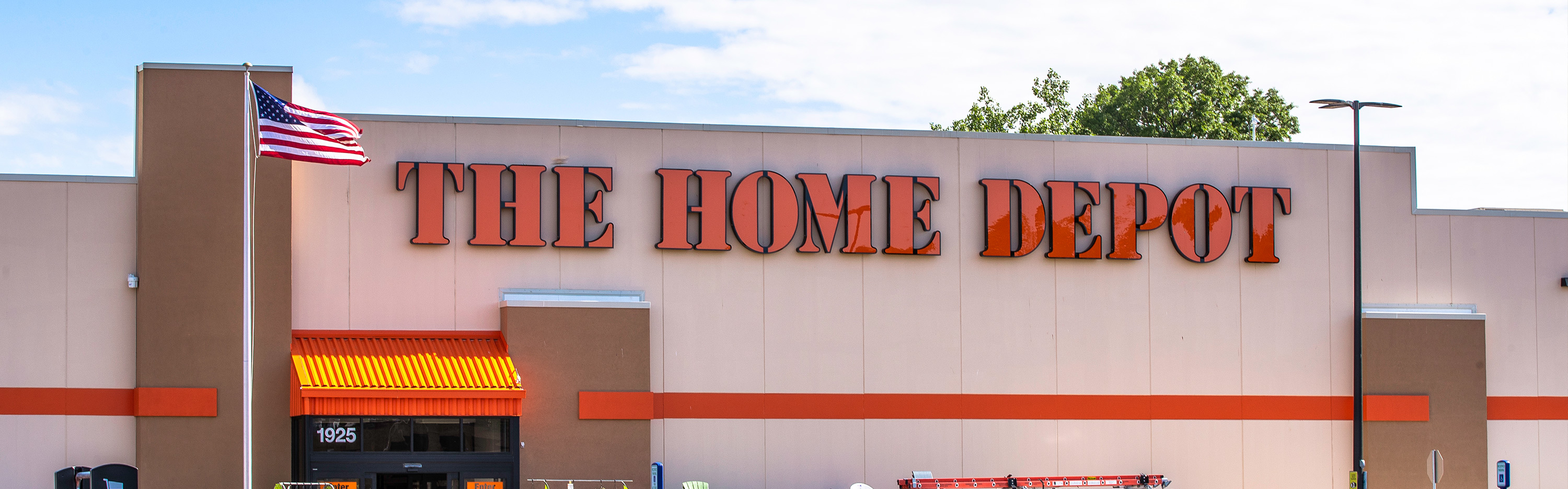 Header_The Home Depot Temporarily Adjusts Store Hours and Extends Paid