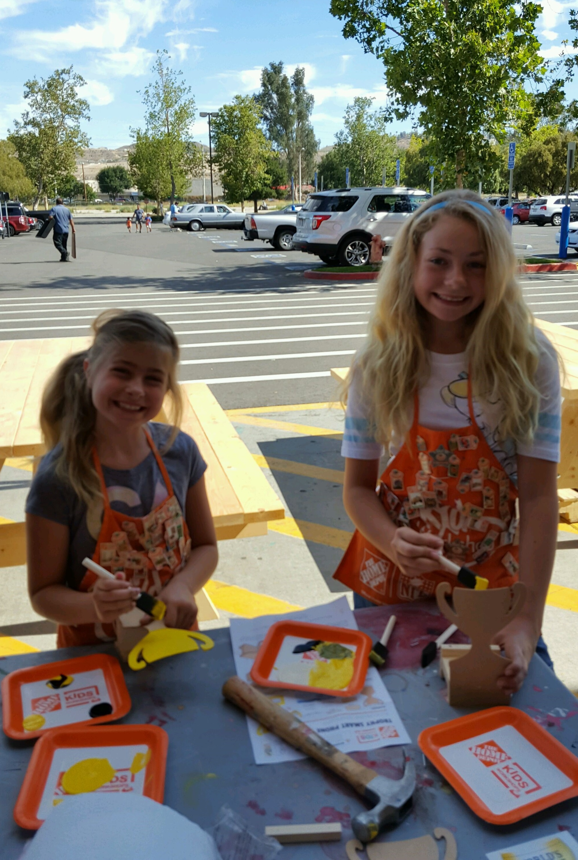 Lexi and sister Natalie at a Kids Workshop