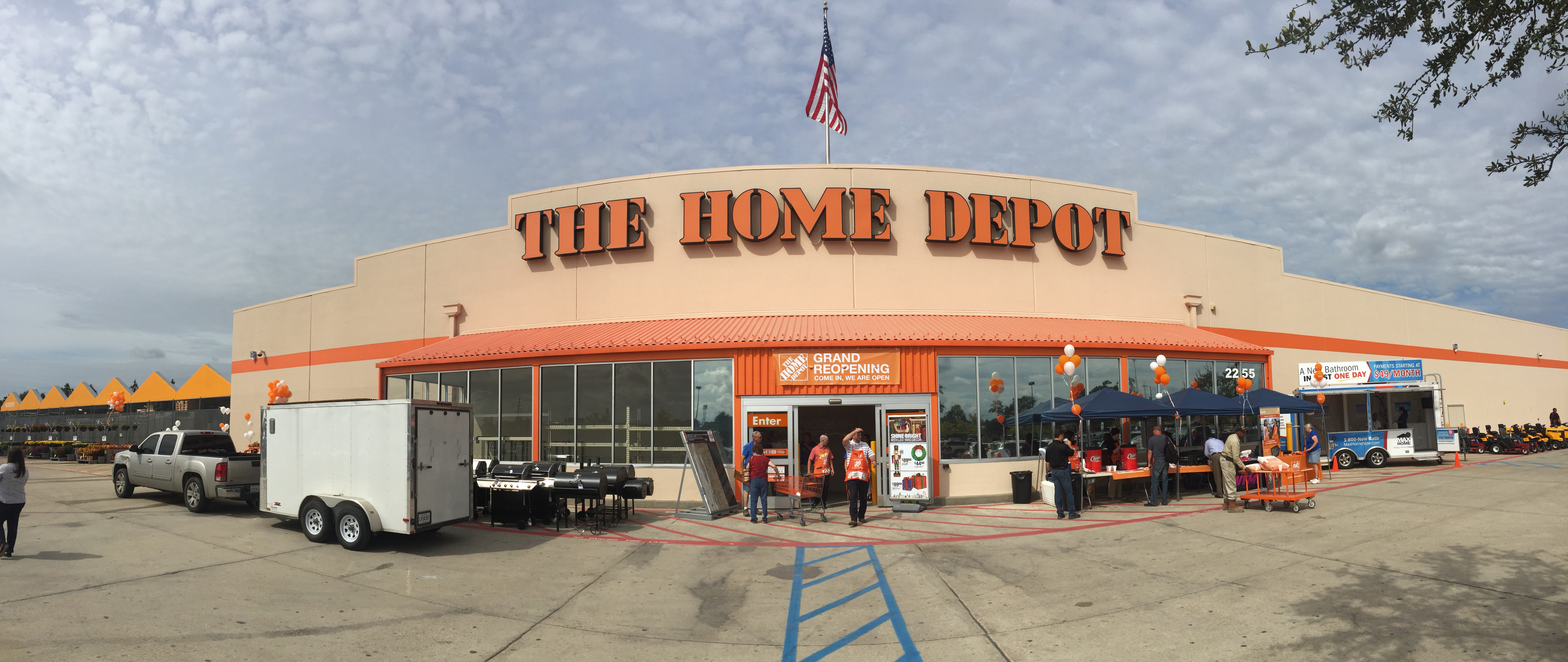 Store front of new and improved Denham Springs store