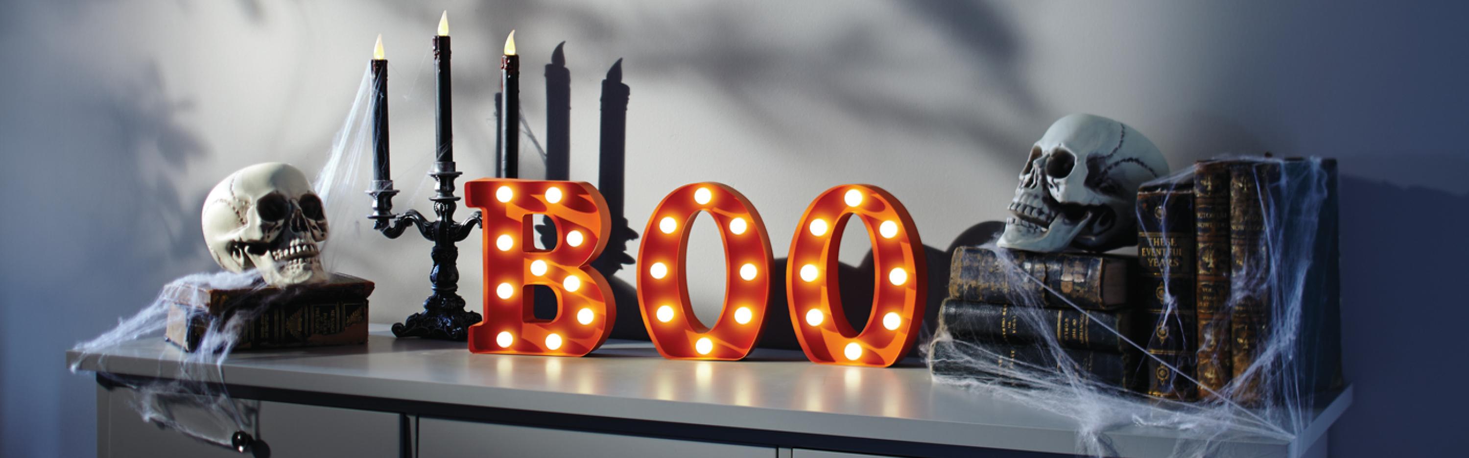 Halloween Sign that says Boo